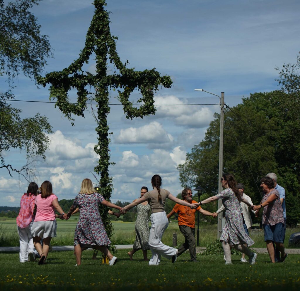 Traditionell midsommarfirande med Widbo Hembygdsförening.